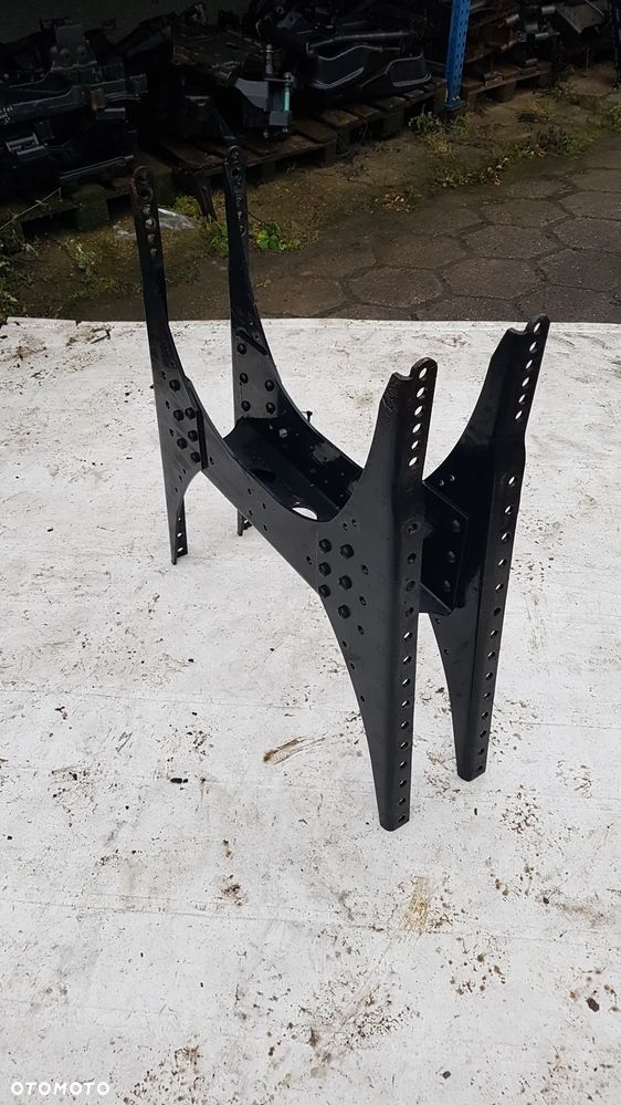 BELKA POPRZECZNA ROZPOROWA ŚRODKOWA RAMY MAN TGX TGS EURO 6 LOW DECK MEGA - 2