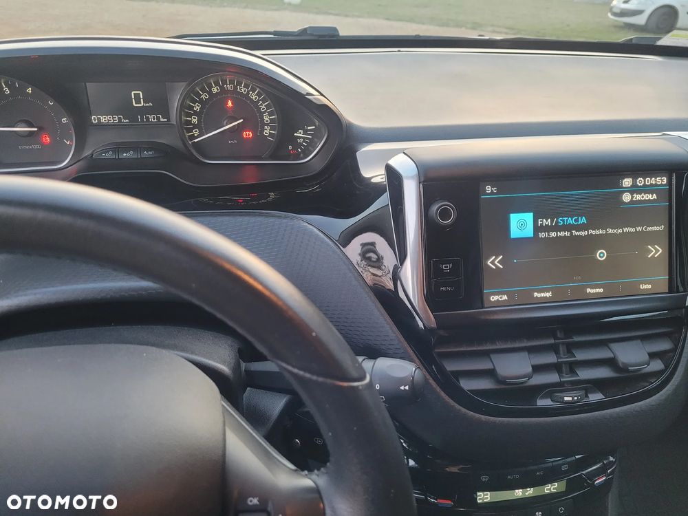 Peugeot 2008 PureTech 82 Signature - 13