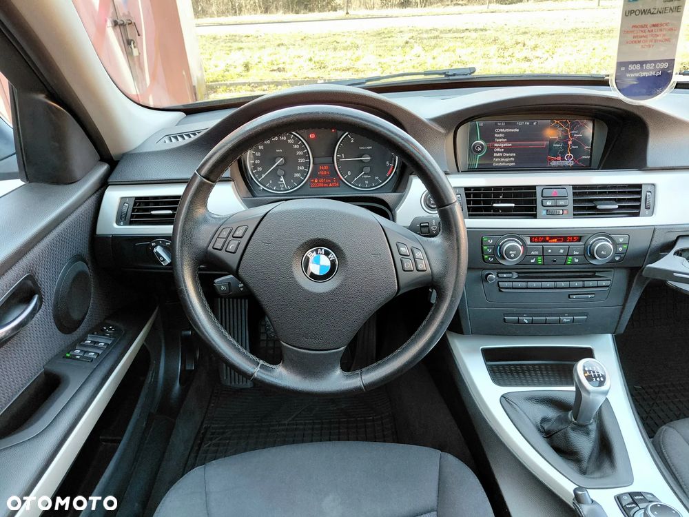 BMW Seria 3 320d DPF Edition Sport - 5