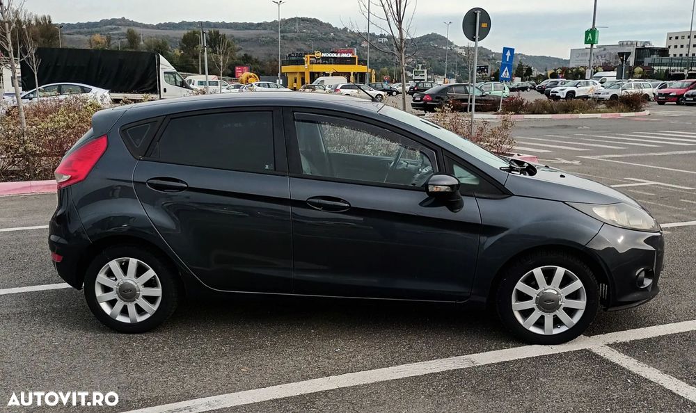 Ford Fiesta - 18