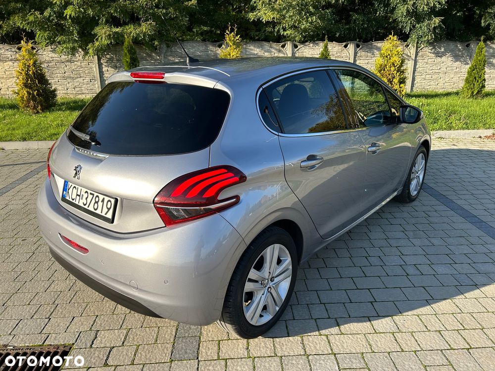 Peugeot 208 PureTech 110 Stop & Start Allure - 2