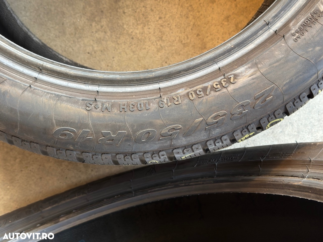Vând 4 anvelope 235/50/19 pirelli de iarnă ca noi - 3