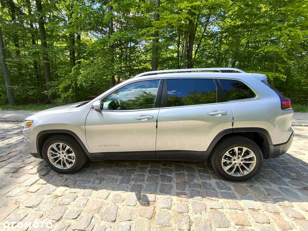 Jeep Cherokee - 10