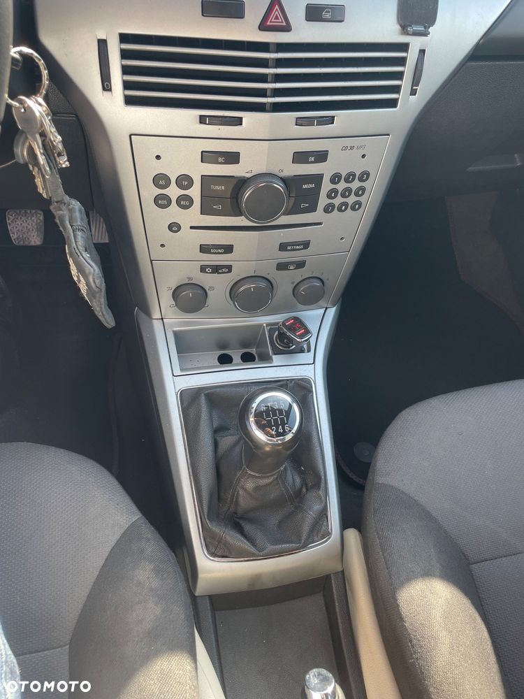 Opel Astra 1.7 CDTI - 4