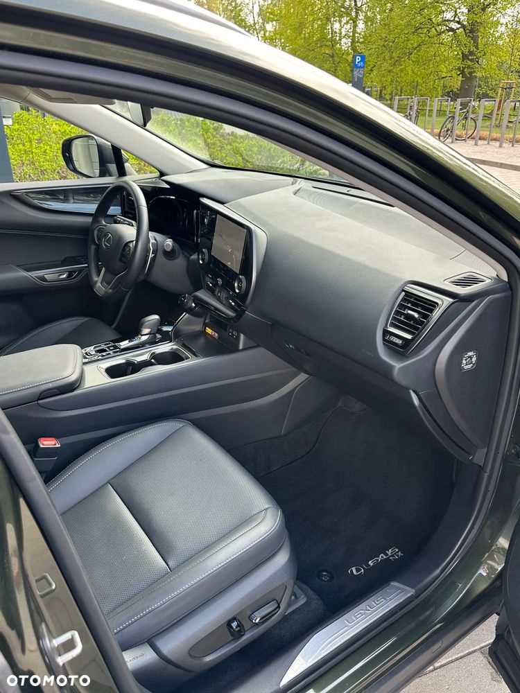 Lexus NX 350h Prestige 2WD - 15