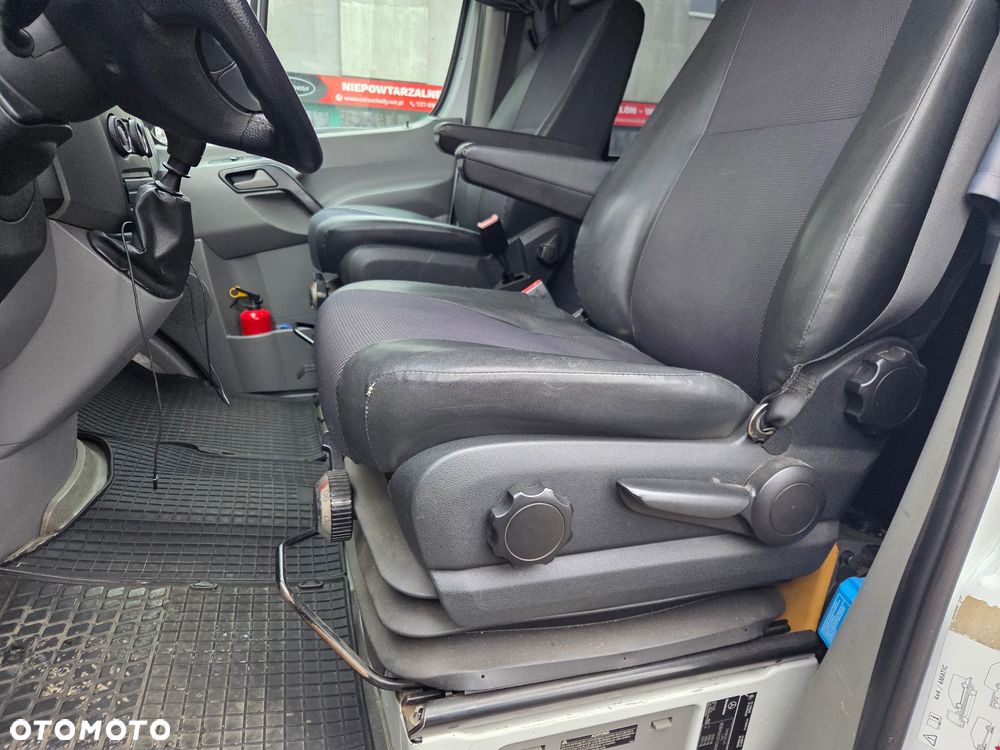 Mercedes-Benz Sprinter - 7