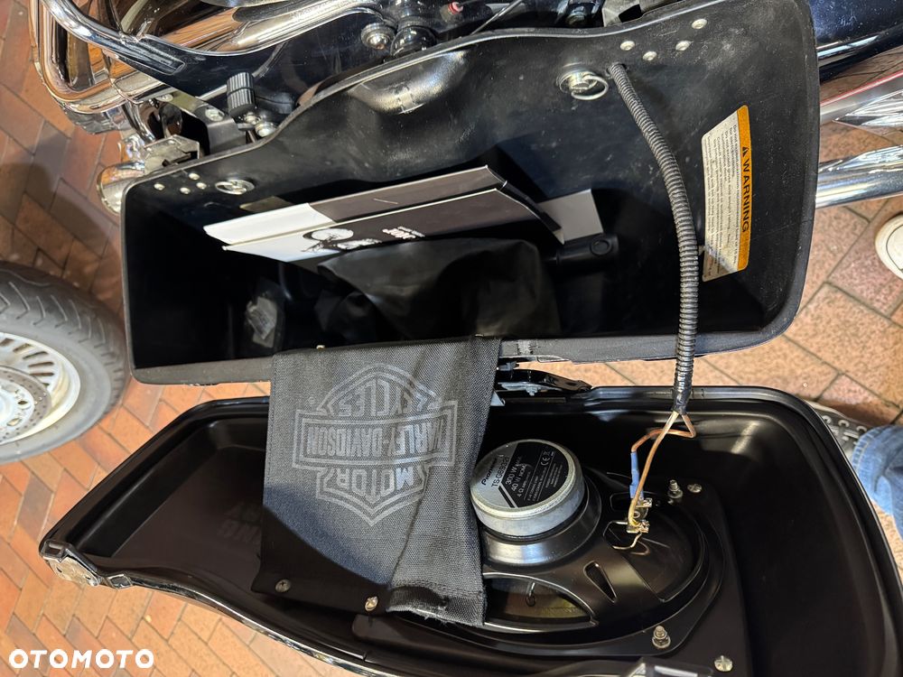 Harley-Davidson Touring Street Glide - 25