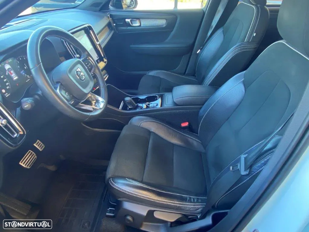 Volvo XC 40 1.5 T3 R-Design Geartronic - 11