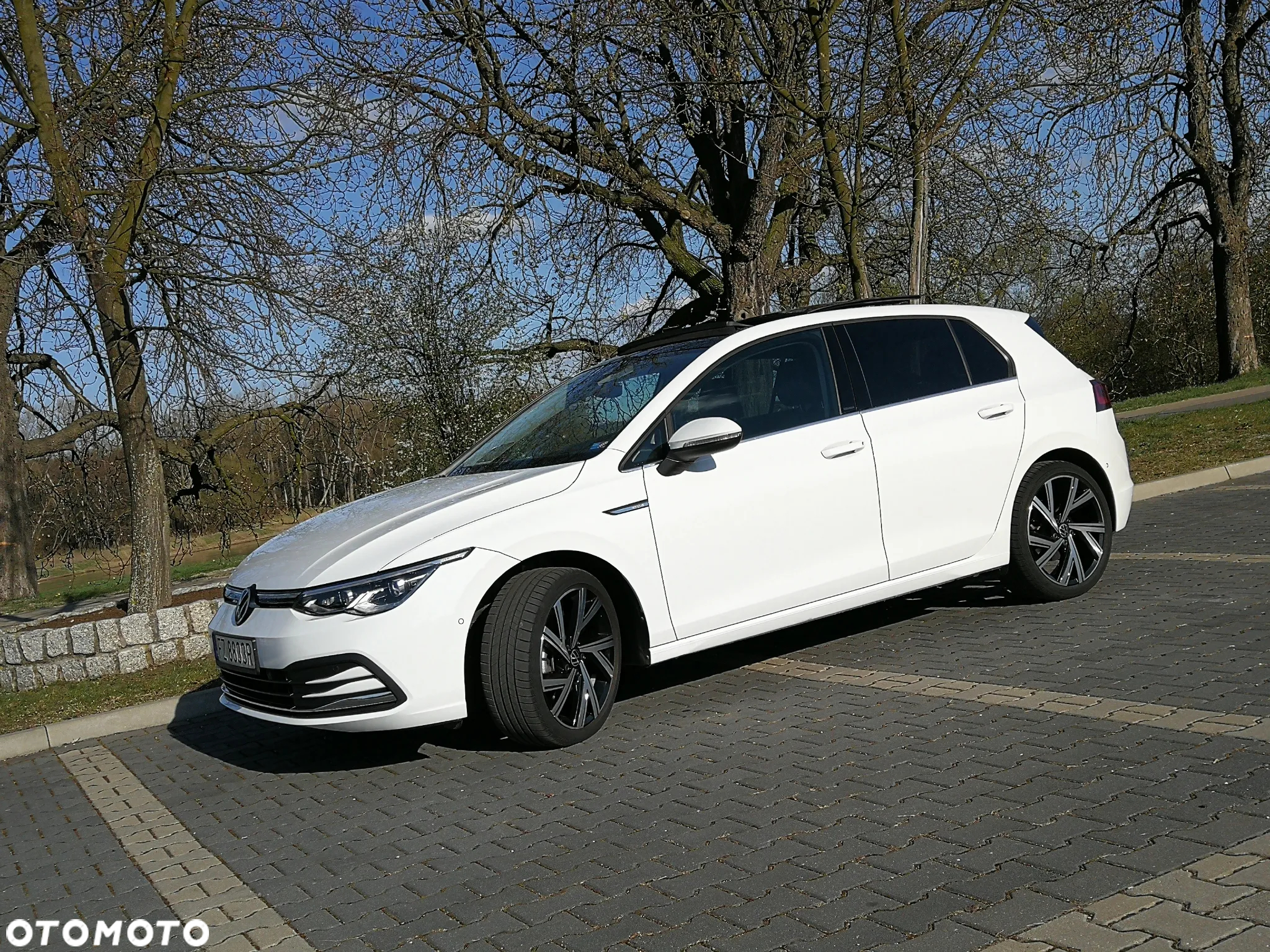 Volkswagen Golf - 2