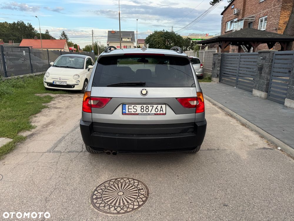 BMW X3 2.5i - 11