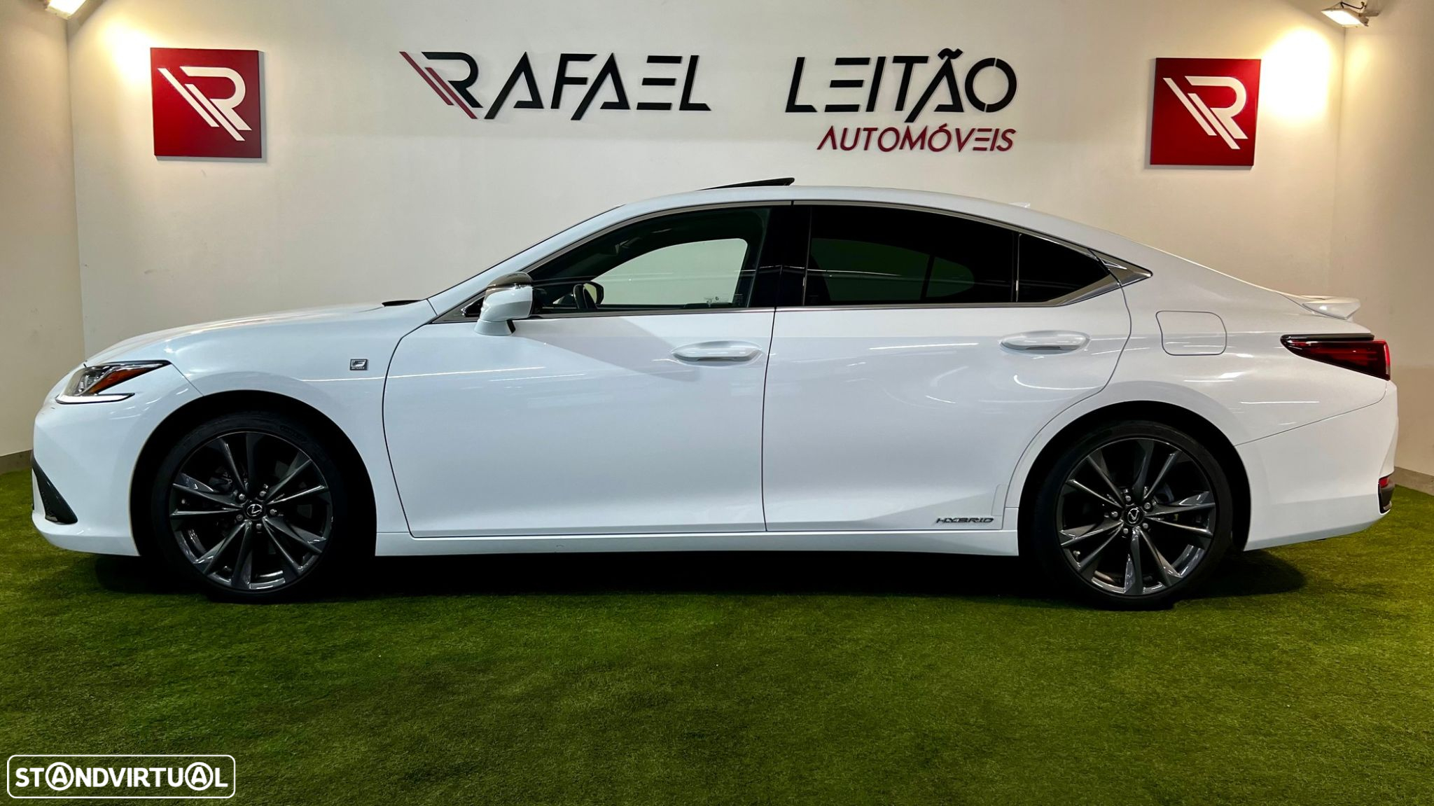 Lexus es-300h F Sport+ - 36