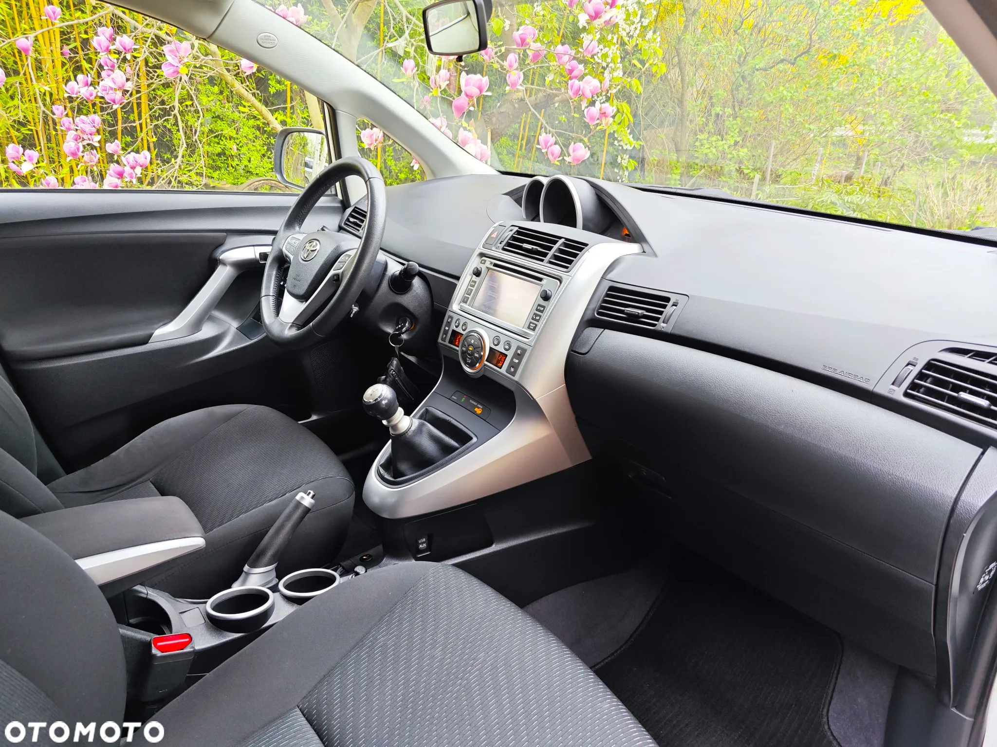 Toyota Verso 2.0 D-4D Premium - 19