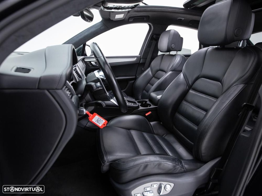 Porsche Macan Turbo - 10