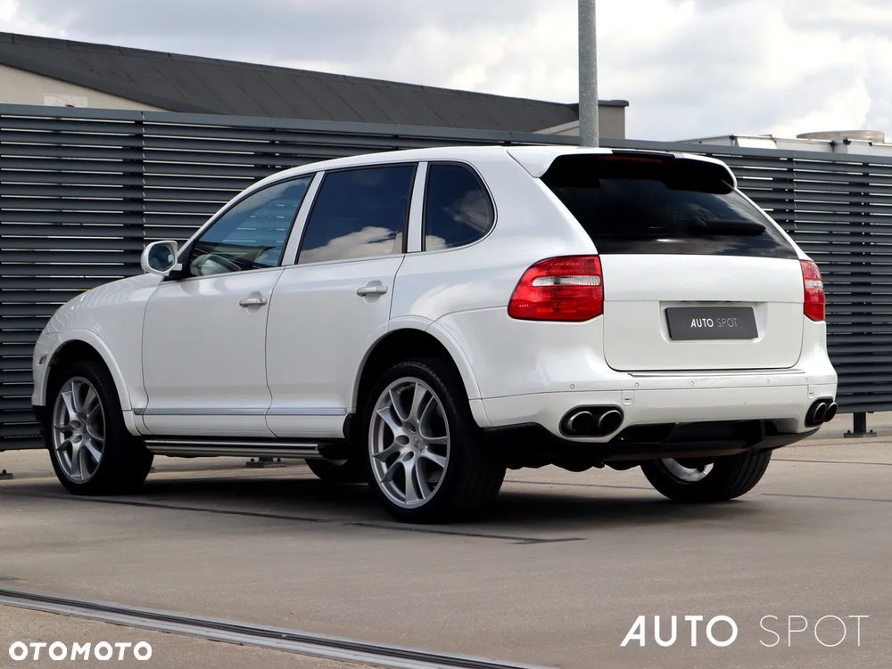 Porsche Cayenne - 5
