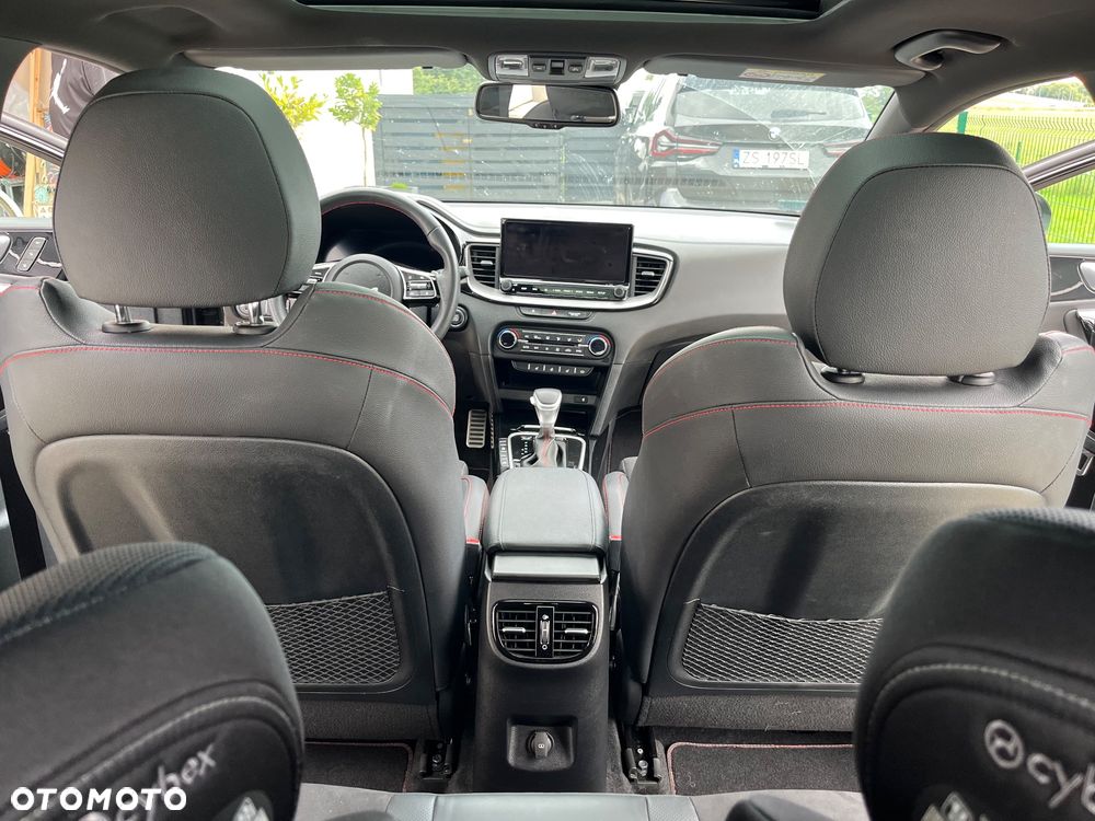 Kia ProCeed 1.6 T-GDI GT DCT - 25