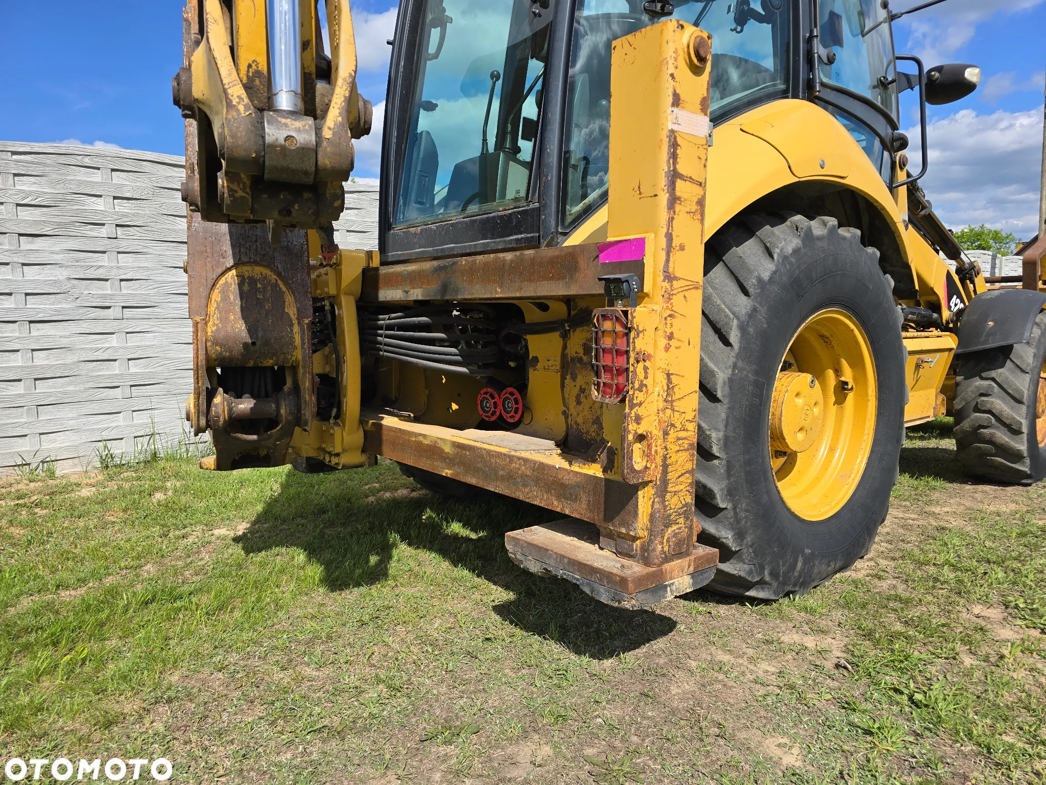 Caterpillar - 8