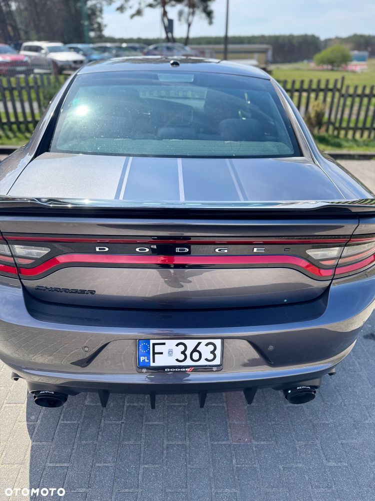 Dodge Charger - 4