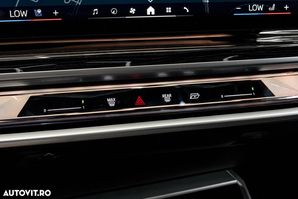 BMW Seria 7 740d xDrive MHEV - 36