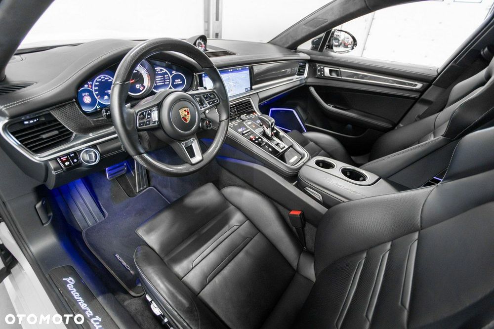 Porsche Panamera Turbo - 18