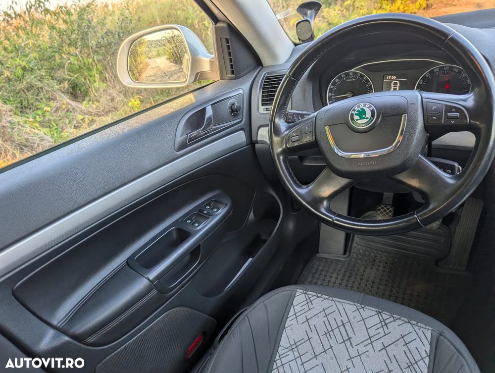 Skoda Octavia 1.6 TDI ELEGANCE - 10