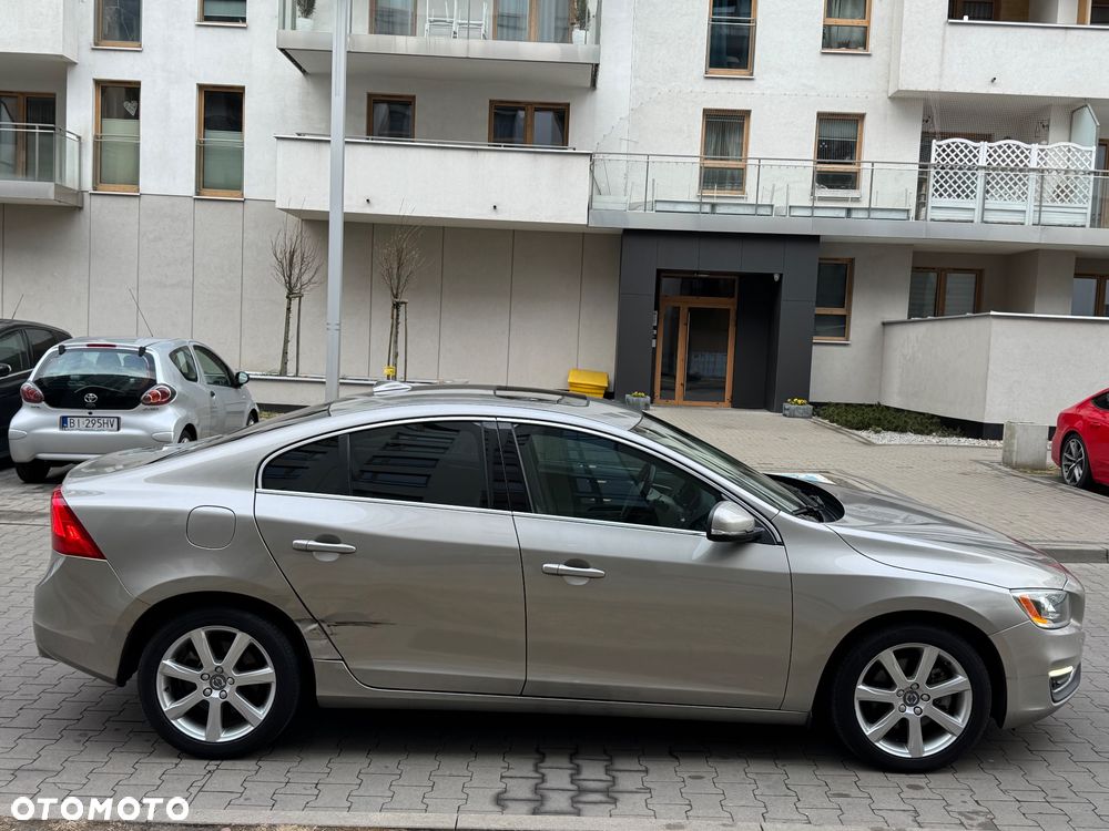 Volvo S60 - 3