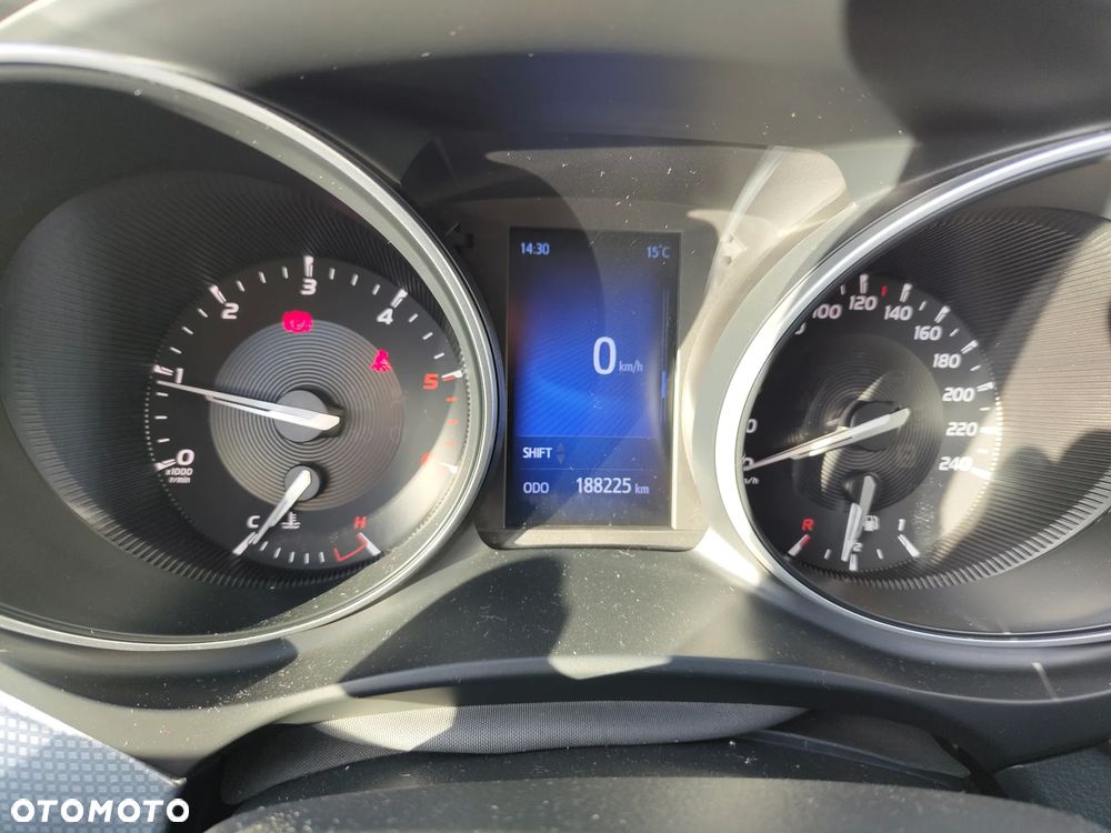 Toyota Avensis 2.0 D-4D Active Business - 23