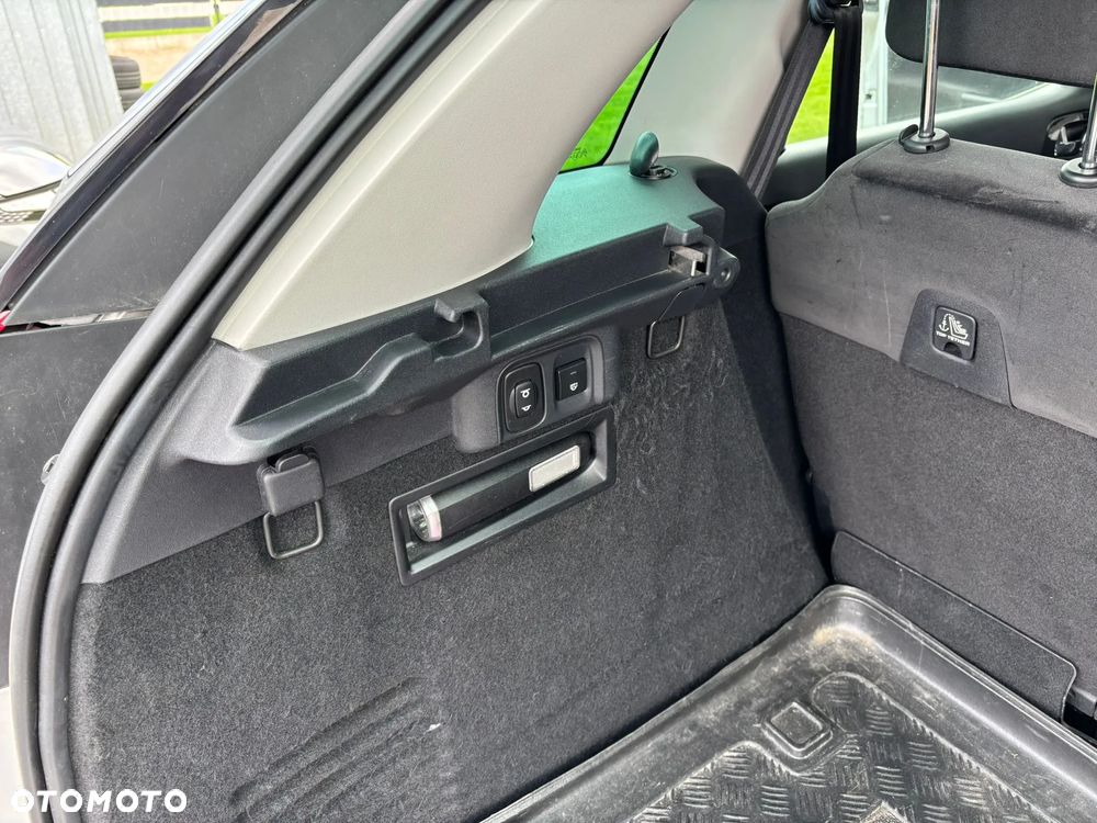 Citroën C4 Picasso 1.6 HDi FAP Exclusive - 24