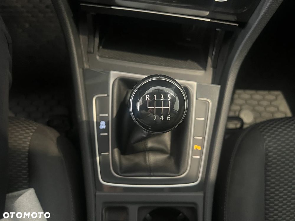 Volkswagen Golf 1.0 TSI Trendline - 21