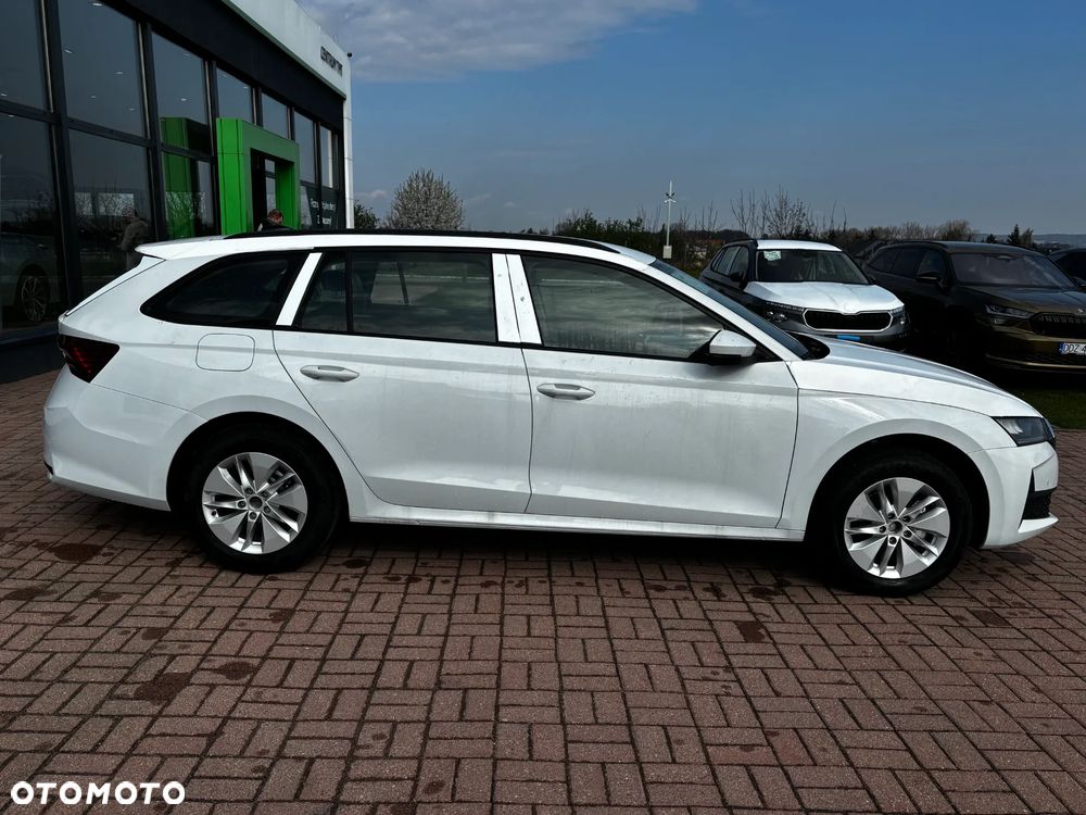 Skoda Octavia 1.5 TSI mHEV Drive Essence DSG - 2