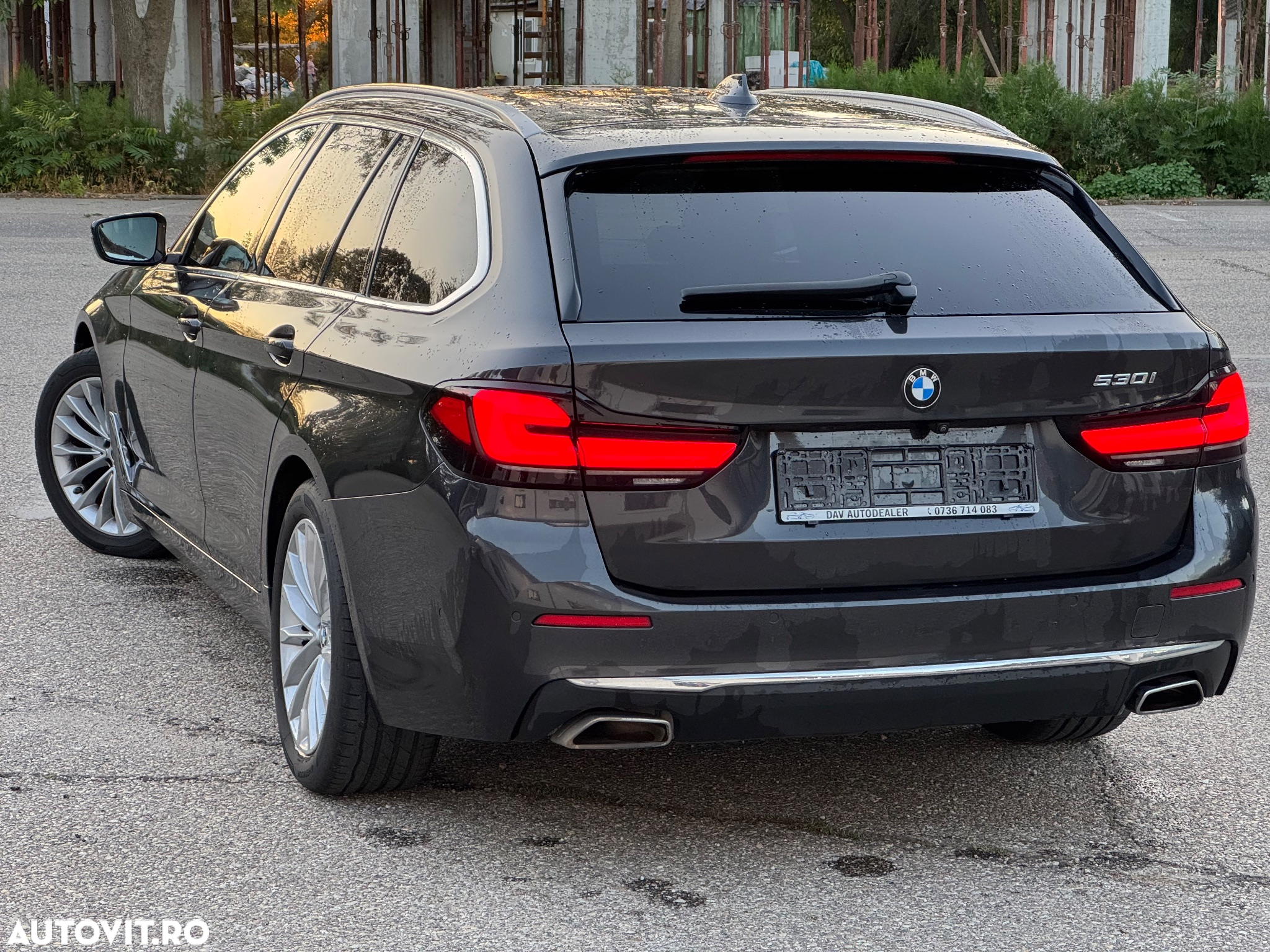 BMW Seria 5 530i Touring Aut. Luxury Line - 11