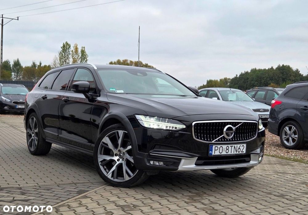 Volvo V90 Cross Country - 2
