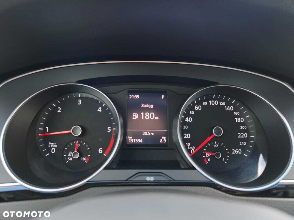 Volkswagen Passat Variant 2.0 TDI EVO Business DSG - 25