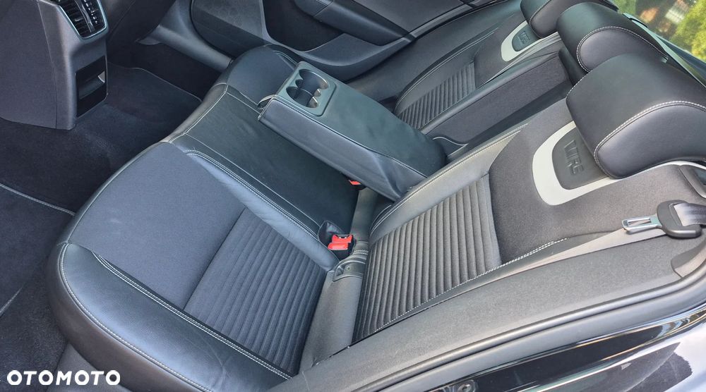 Skoda Octavia Combi 2.0 TDI DSG RS - 12