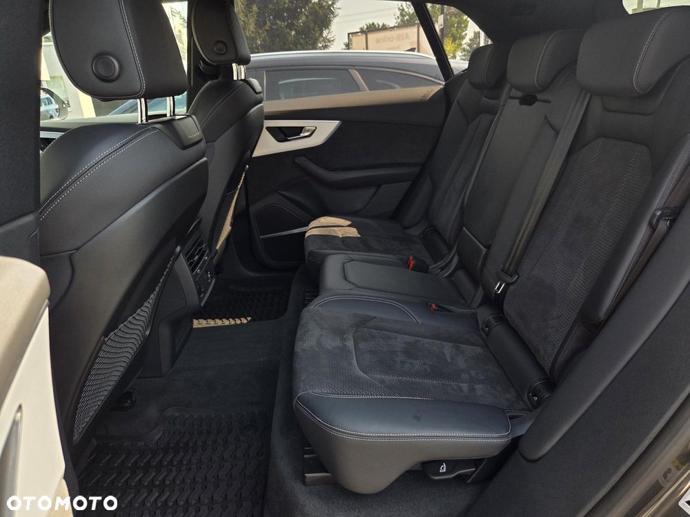 Audi Q8 - 15