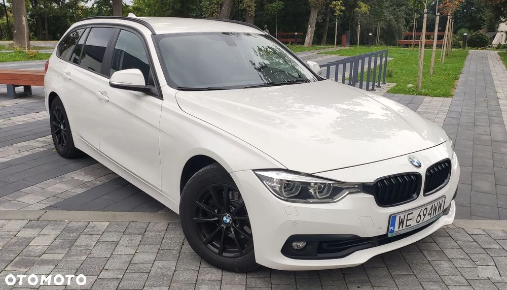 BMW Seria 3 318i - 32