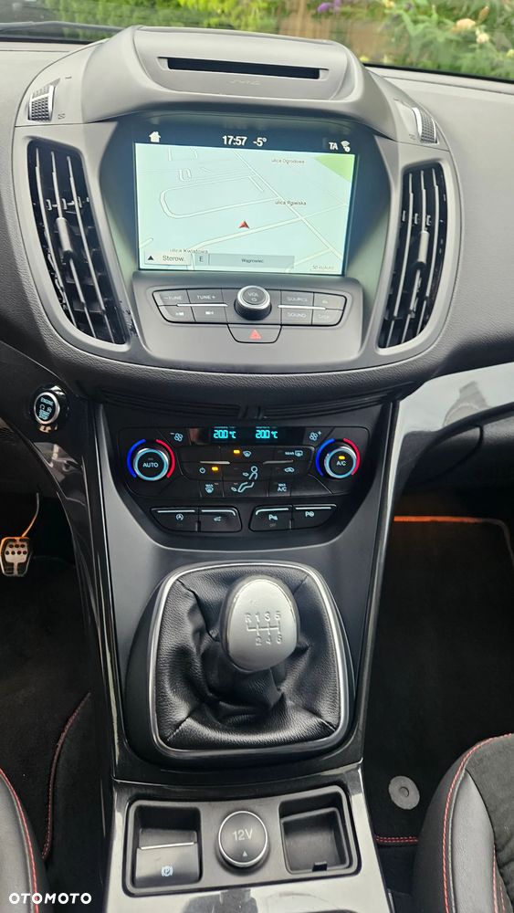 Ford Kuga 2.0 TDCi 2x4 ST-Line - 17