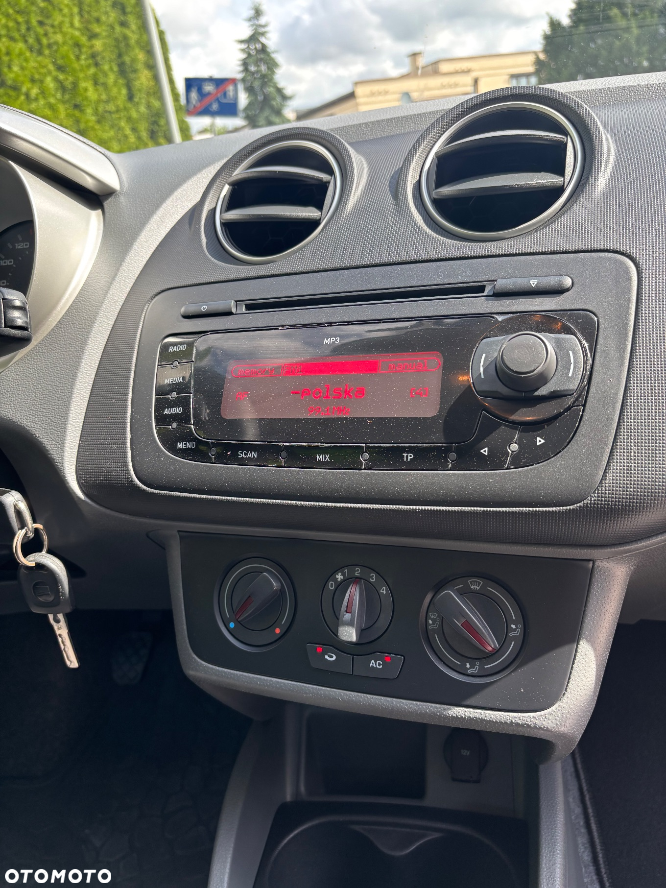 Seat Ibiza 1.4 16V Comfort Edition - 20