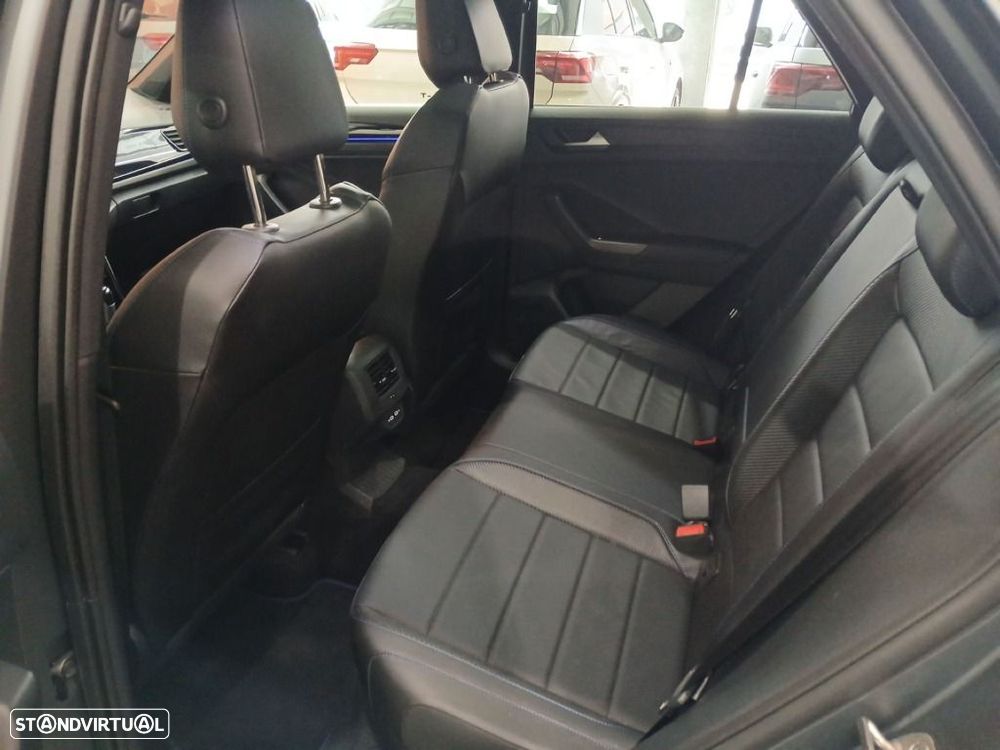 VW T-Roc R 2.0 TSI - 34