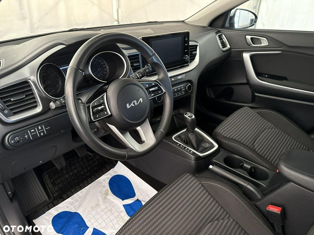 Kia Ceed - 14