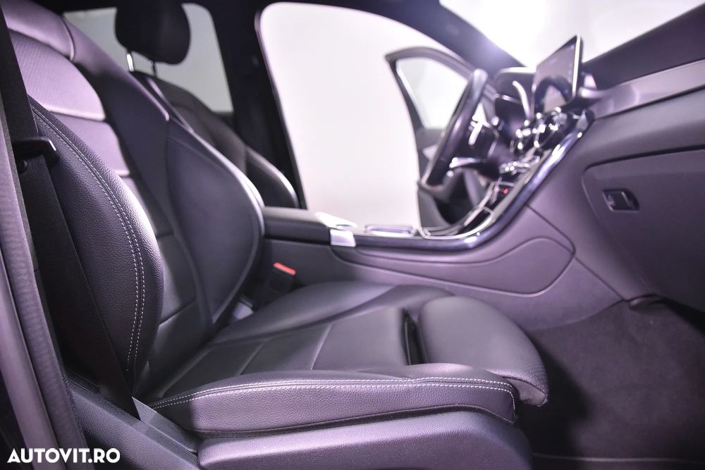 Mercedes-Benz GLC 300 de 4MATIC - 11