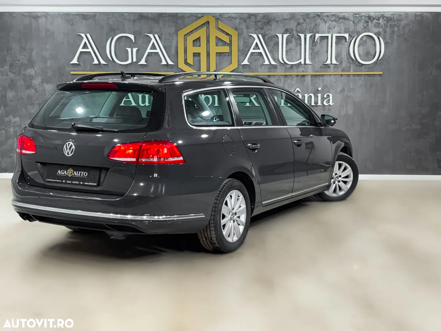 Volkswagen Passat - 4