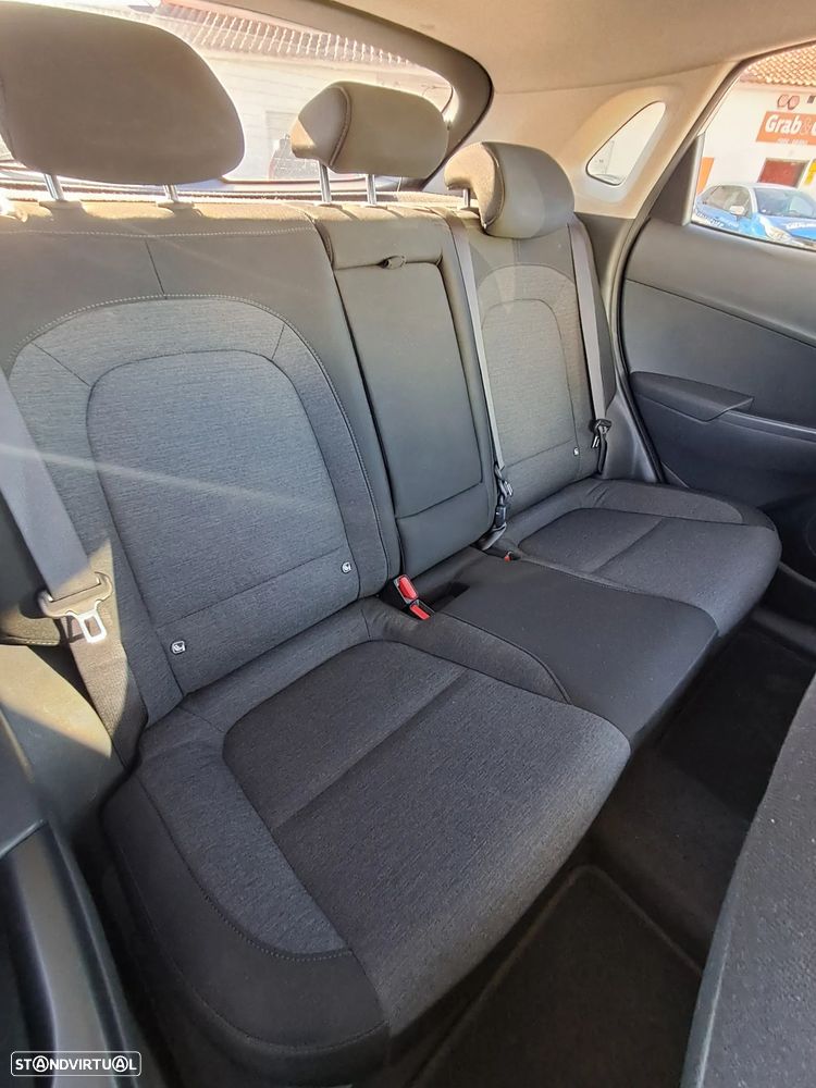 Hyundai Kauai Premium - 10