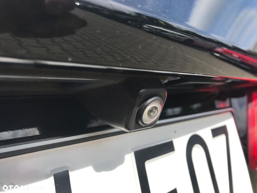 BMW Seria 5 520d xDrive Luxury Line sport - 12