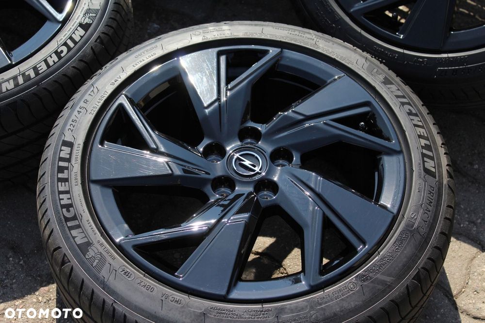 ORYG OPEL ASTRA L 17cali 5x108 ET44 KLEBER 225/45 - 7