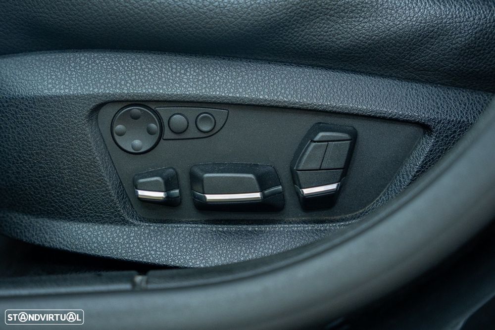 BMW 740 d Pack M - 30