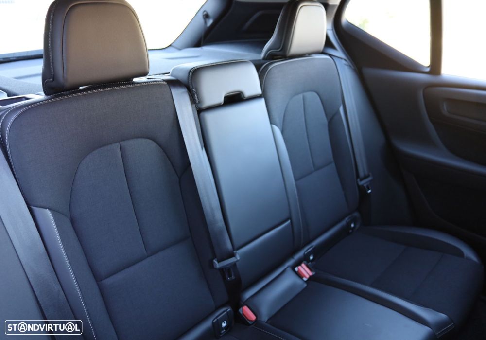 Volvo XC 40 2.0 D3 Momentum Plus - 16