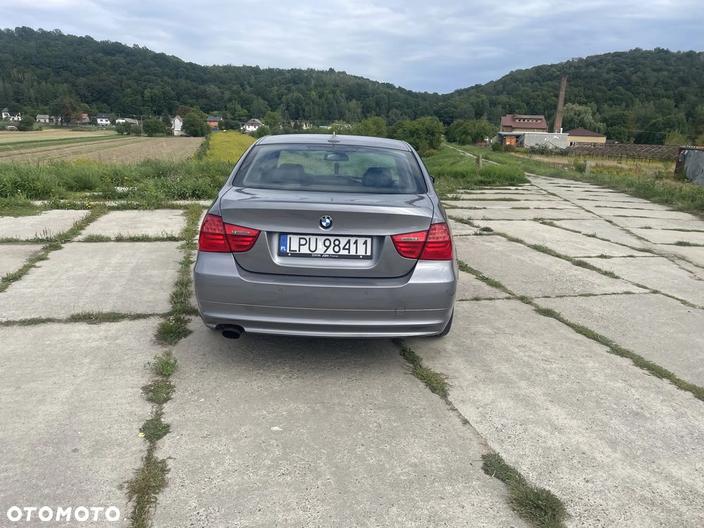 BMW Seria 3 318d - 8