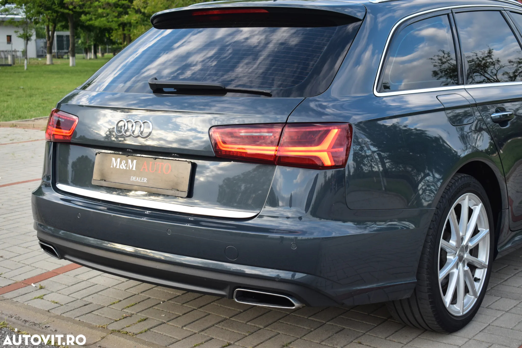 Audi A6 Avant 2.0 TDI Ultra DPF S tronic - 11