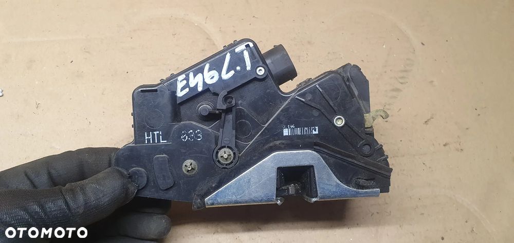 Zamek lewy tył tylny BMW 3 E46 8196033 - 2