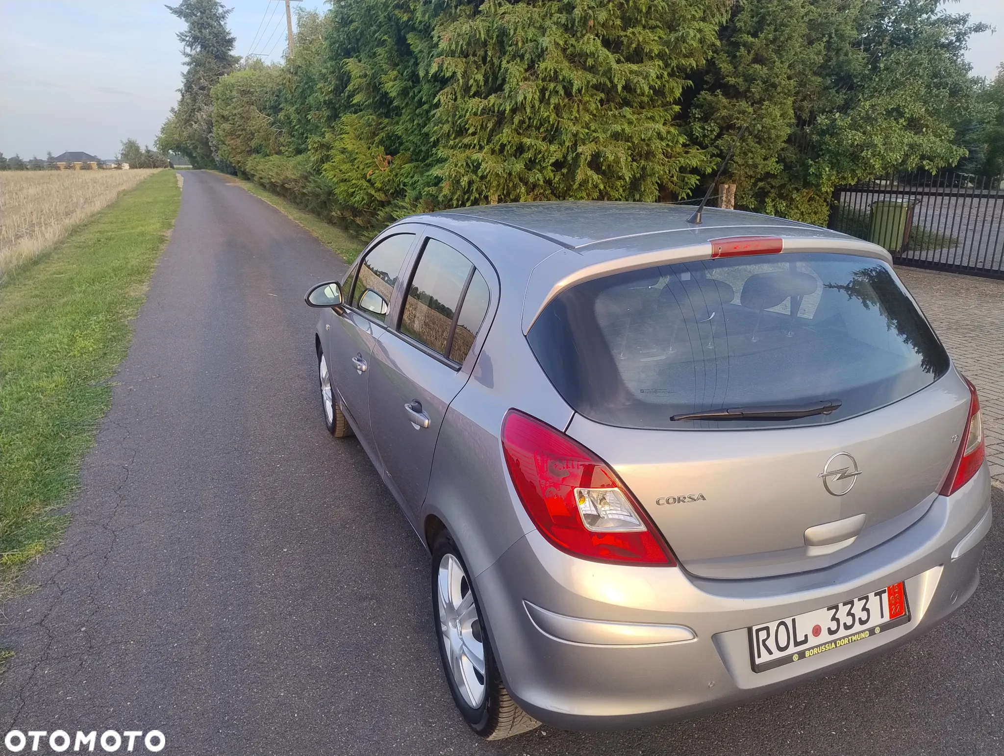 Opel Corsa 1.2 16V Cosmo - 4